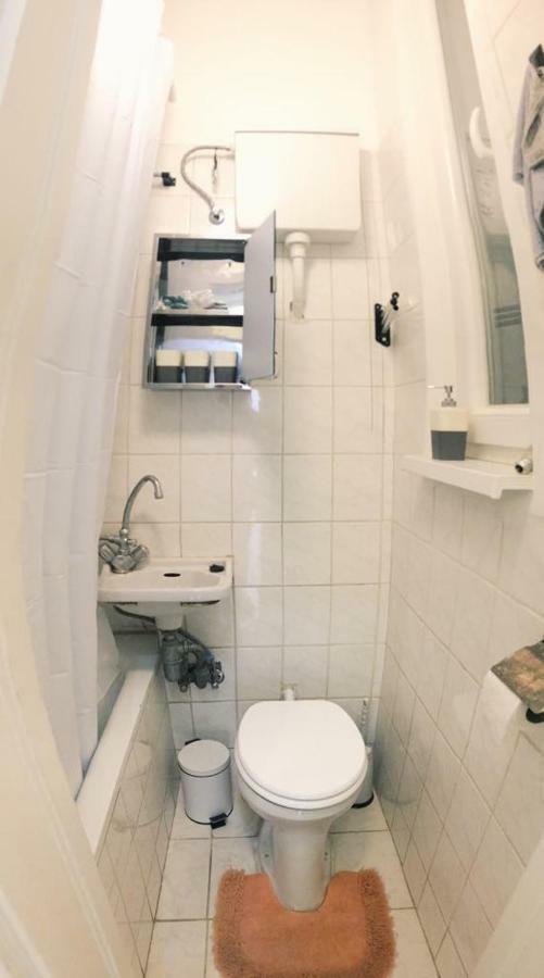Adrienn Apartment Budapest Esterno foto