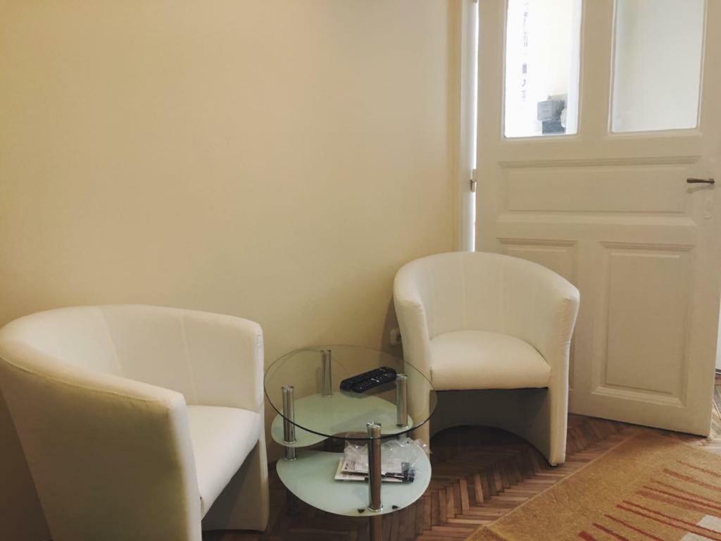 Adrienn Apartment Budapest Esterno foto